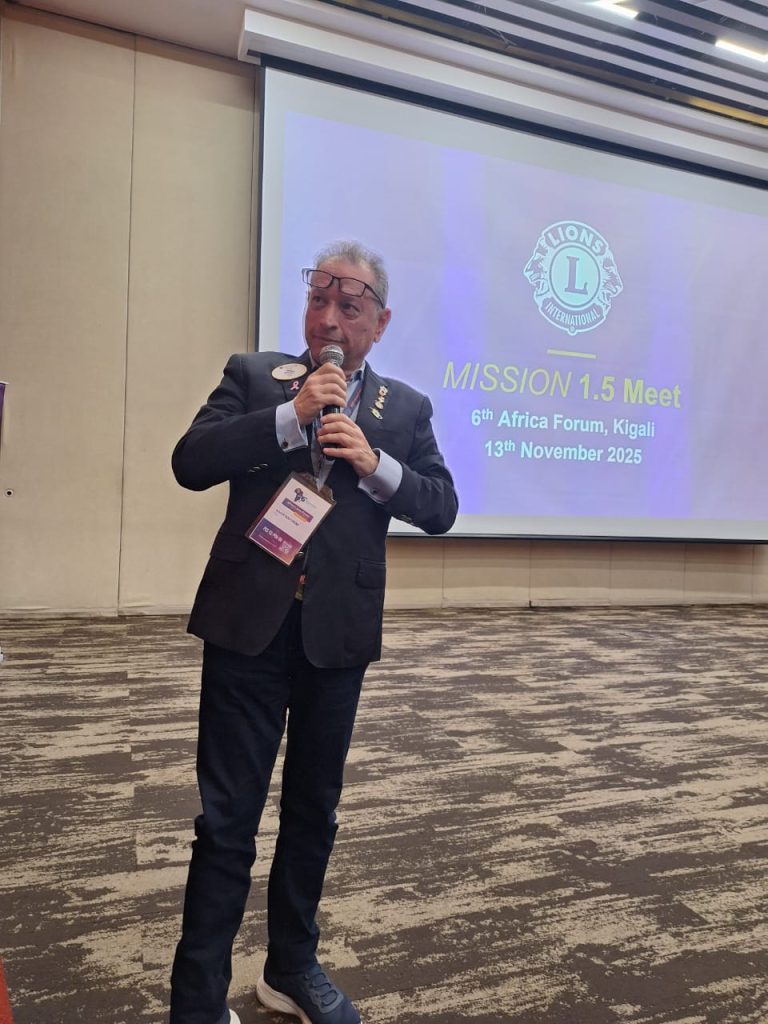 KIGALI J2 Rétrospective iconographique des moments studieux et sympathiques.