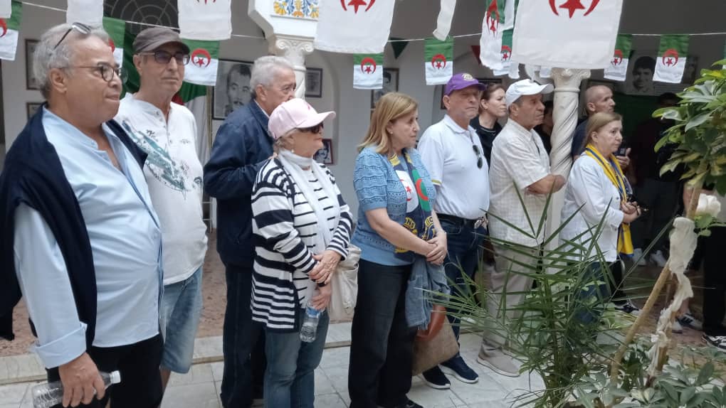 SUR LES TRACES DE LA BATAILLE D’ALGER : LES LIONS DANS LA MEMOIRE VIVANTE DE LA CASBAH