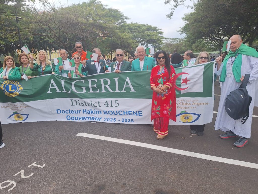 KIGALI JOUR 3 ONE, TWO THREE, VIVA L’ALGERIE. PARADE DU 6EME FORUM AFRICAIN.