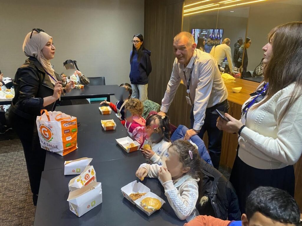 UN MOMENT DE JOIE POUR LES ENFANTS AU BESOINS SPECIFIQUES