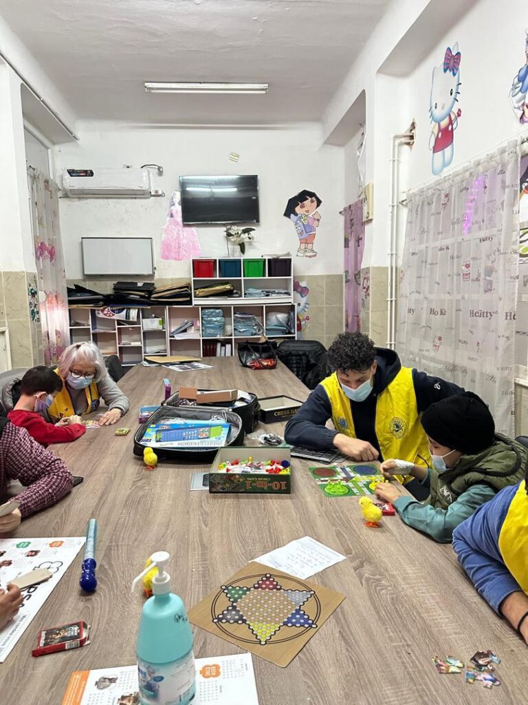 UNE MATINEE DE COULEURS ET D’ESPERANCE AU SERVICE D’ONCOLOGIE PEDIATRIQUE