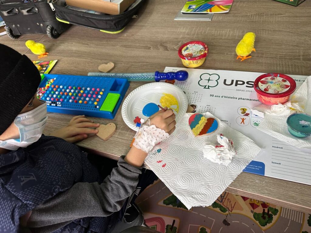 UNE MATINEE DE COULEURS ET D’ESPERANCE AU SERVICE D’ONCOLOGIE PEDIATRIQUE