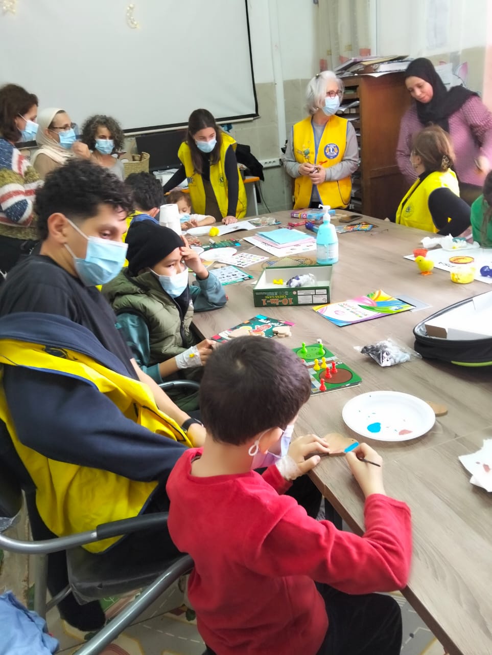 UNE MATINEE DE COULEURS ET D’ESPERANCE AU SERVICE D’ONCOLOGIE PEDIATRIQUE